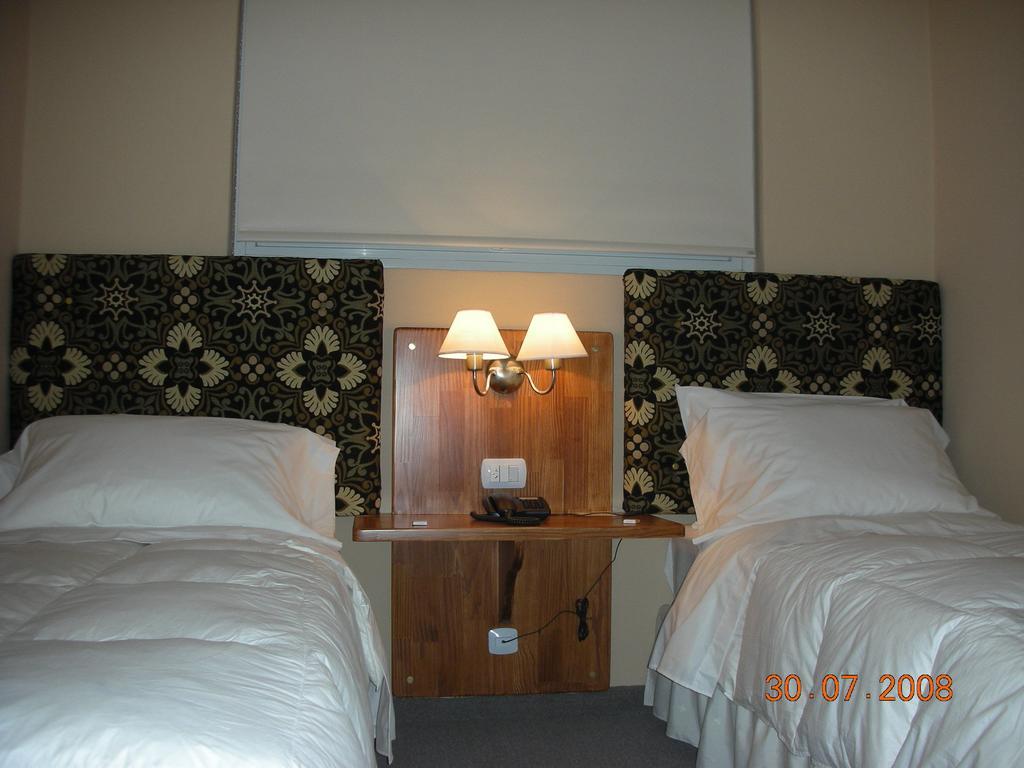 Euskadi Hotel General Pico Room photo