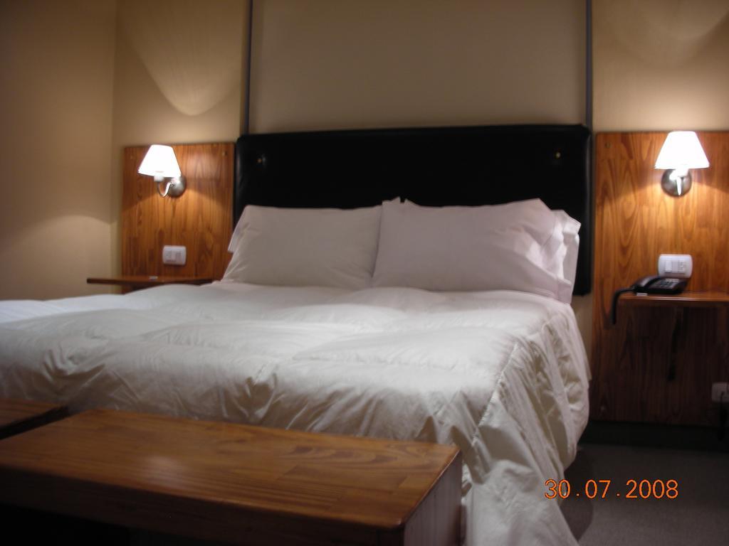 Euskadi Hotel General Pico Room photo