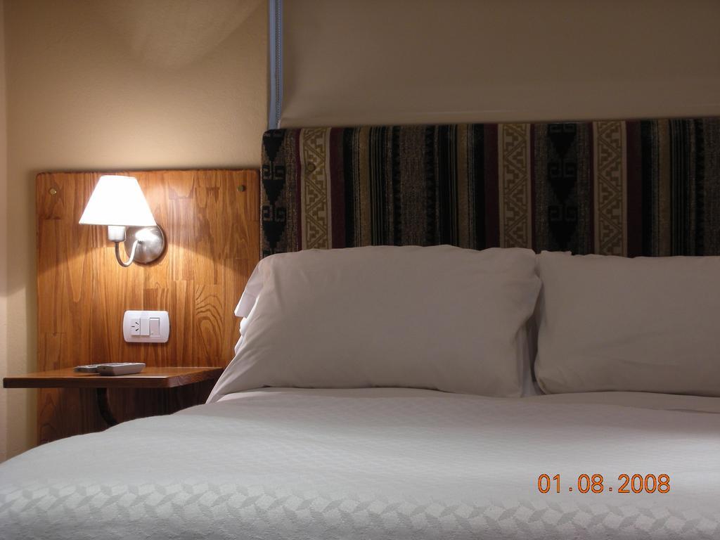 Euskadi Hotel General Pico Room photo
